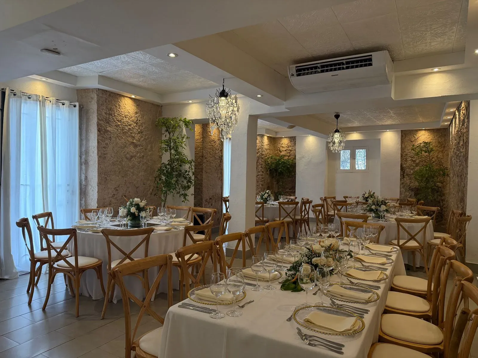 Salon Colonial - La Casona vista 2